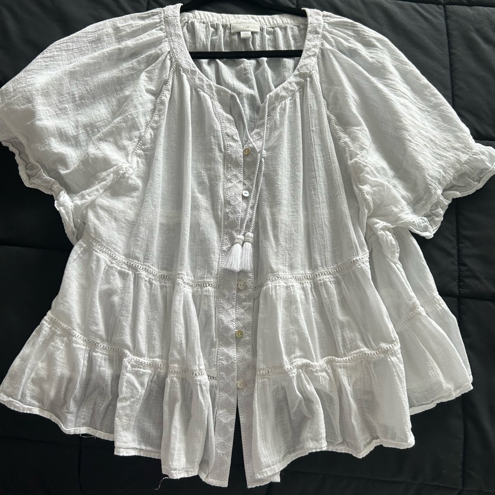 J Jill White Ruffled Women's Top